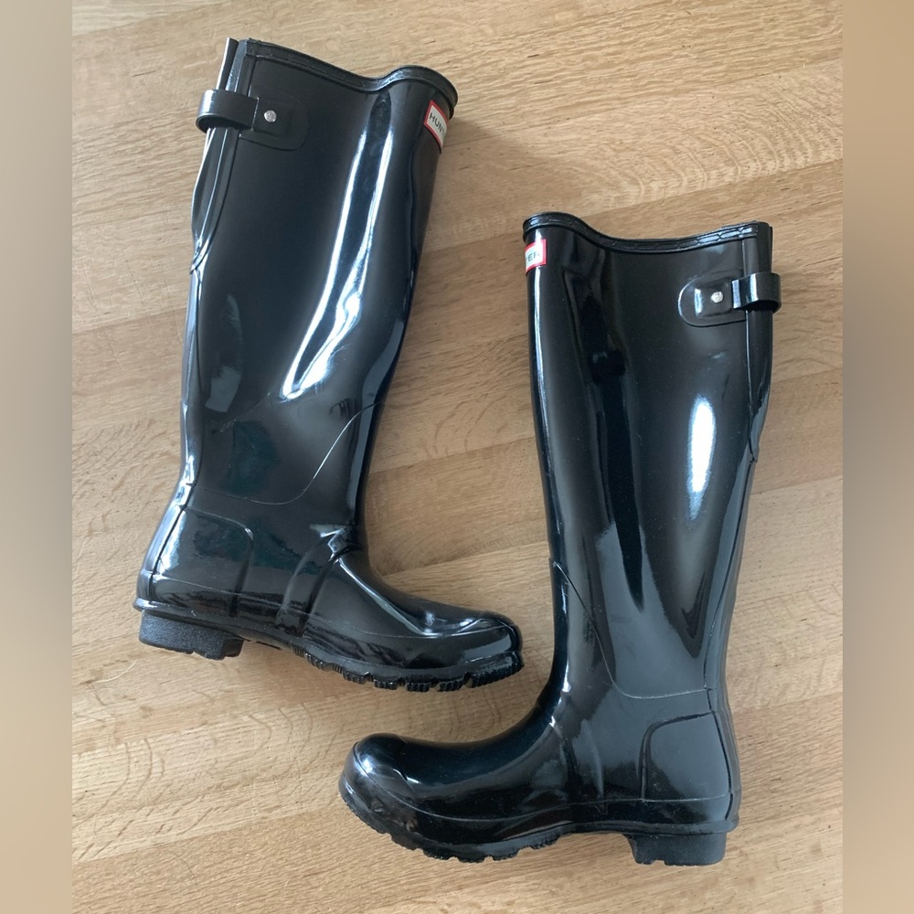 Tall Hunter Rain Boots size 8